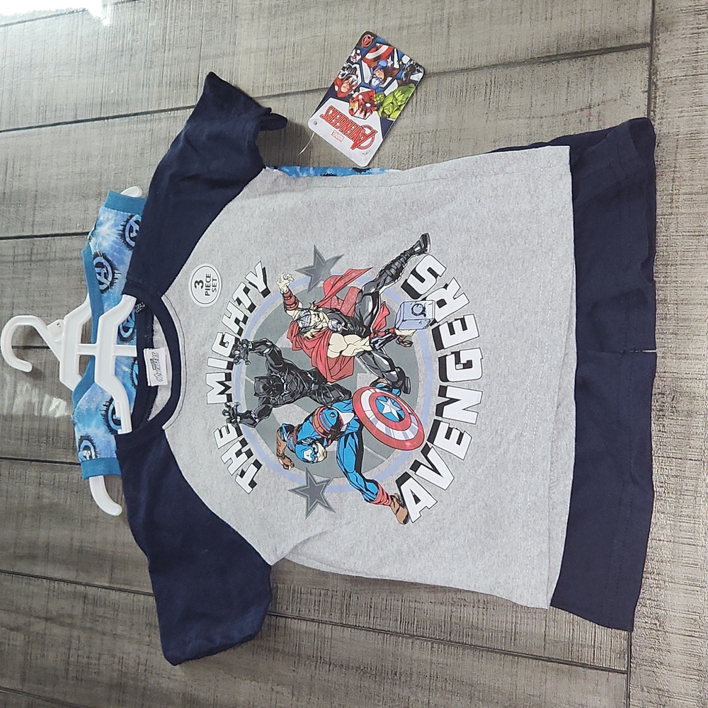 NWT Marvel Avengers
